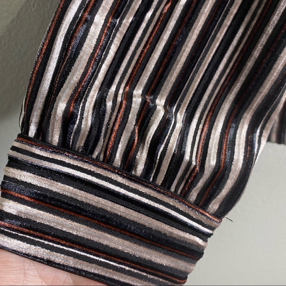 The Korner Velvet Striped Mock Neck Top Small NWT Black Burgundy Silver - Picture 8 of 13
